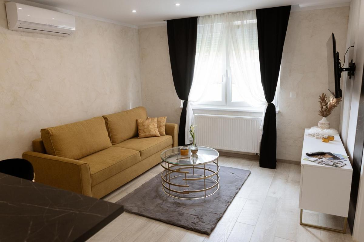 Apartman Stari Toranj III Vukovar Exterior photo